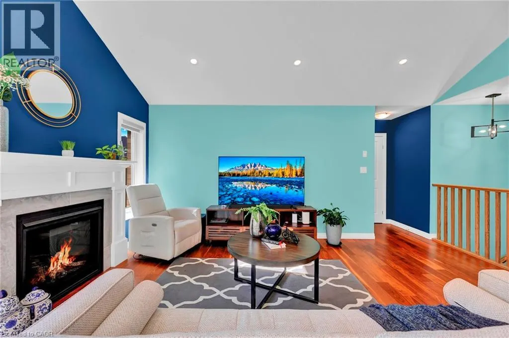 7 CURREN Crescent