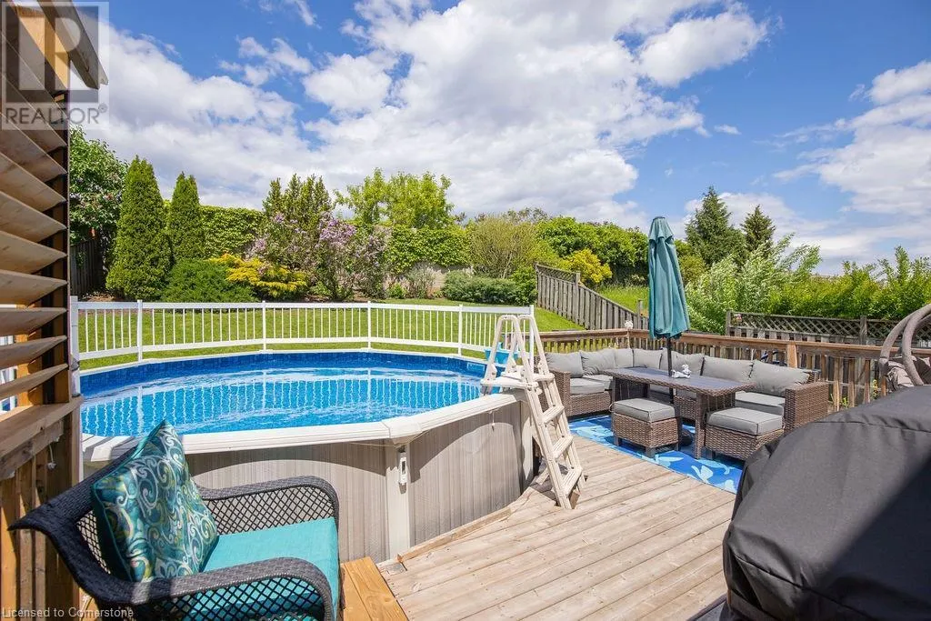 54 MERRITT Crescent