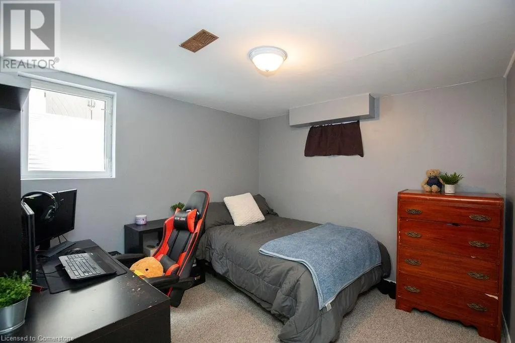 54 MERRITT Crescent