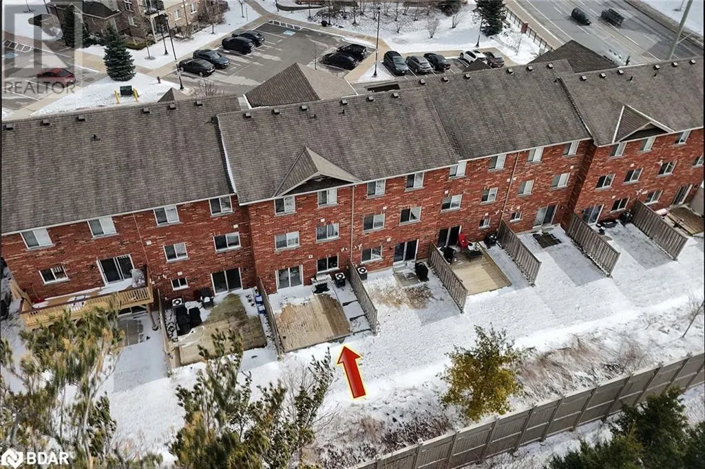 57 FERNDALE Drive S Unit# 7, #7