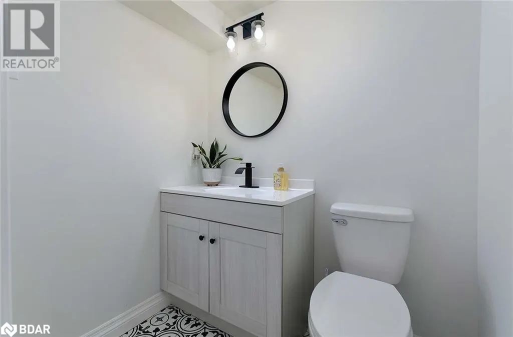 57 FERNDALE Drive S Unit# 7, #7