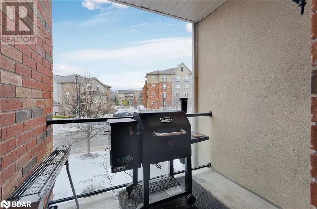 57 FERNDALE Drive S Unit# 7, #7