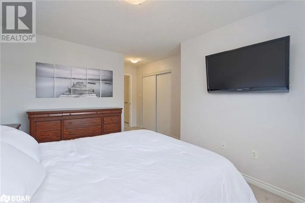 57 FERNDALE Drive S Unit# 7, #7