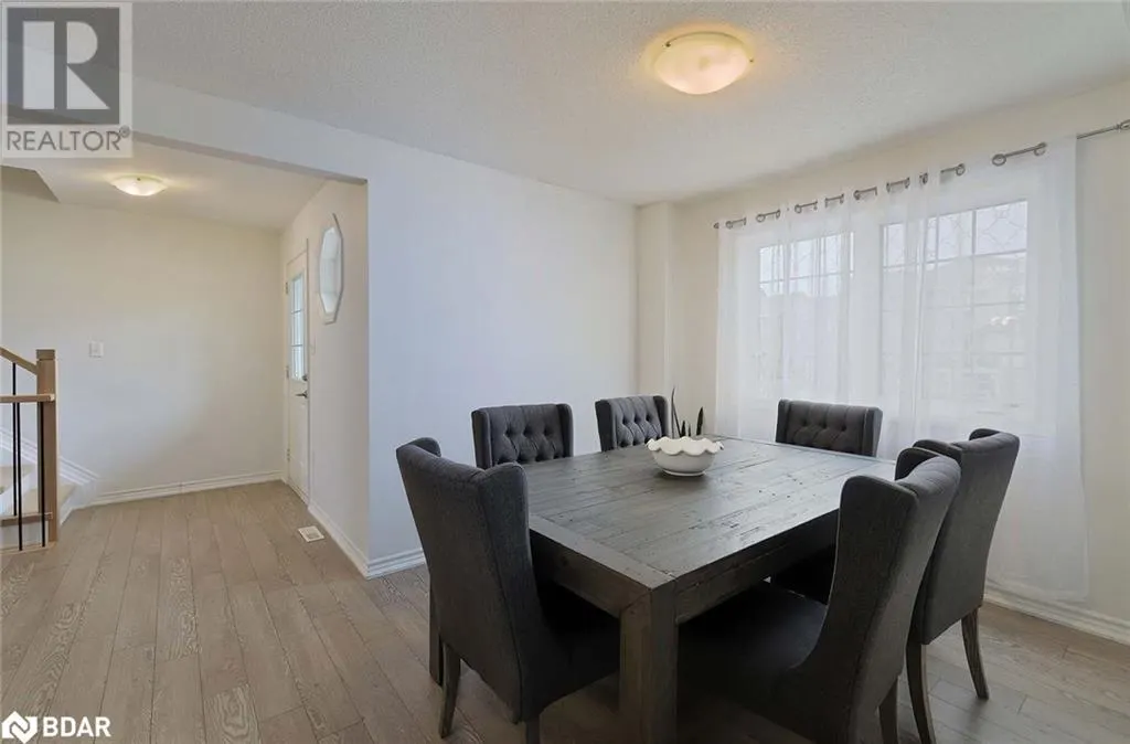 57 FERNDALE Drive S Unit# 7, #7