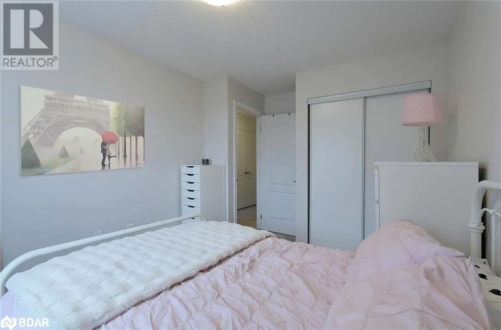 57 FERNDALE Drive S Unit# 7, #7