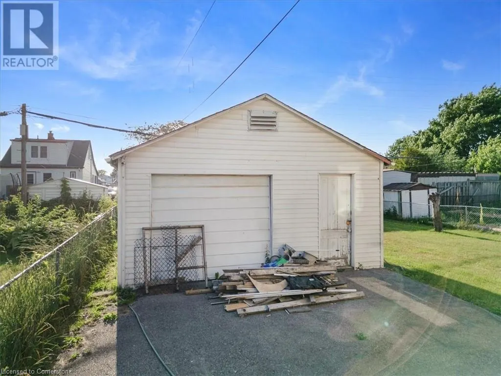 233 NORMANHURST Avenue
