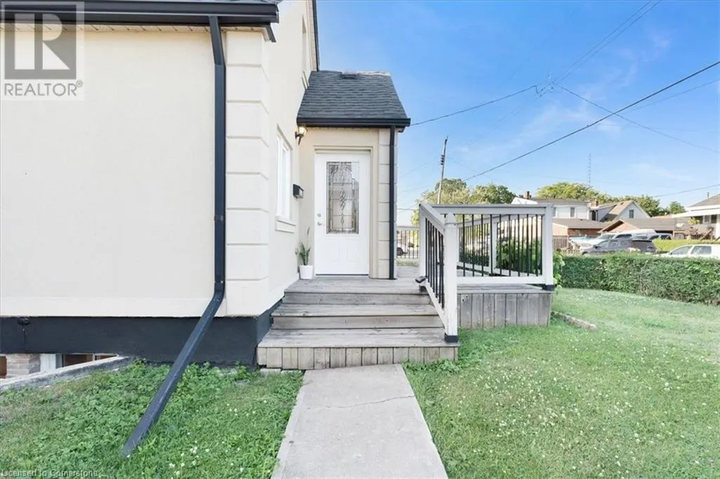 233 NORMANHURST Avenue