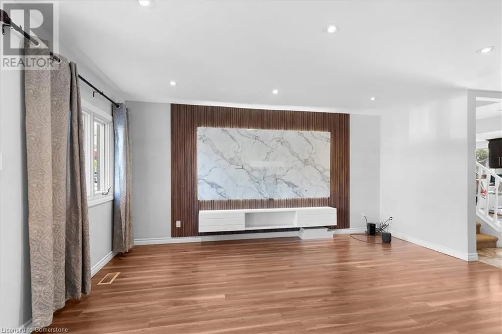 233 NORMANHURST Avenue