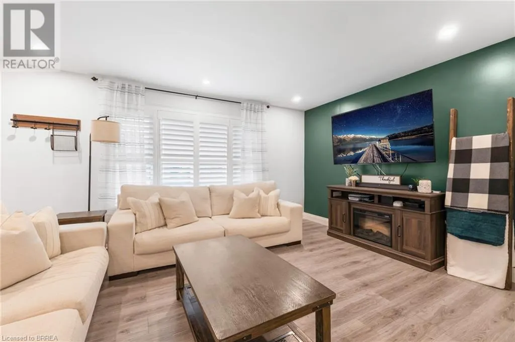 403 OAKHILL Drive