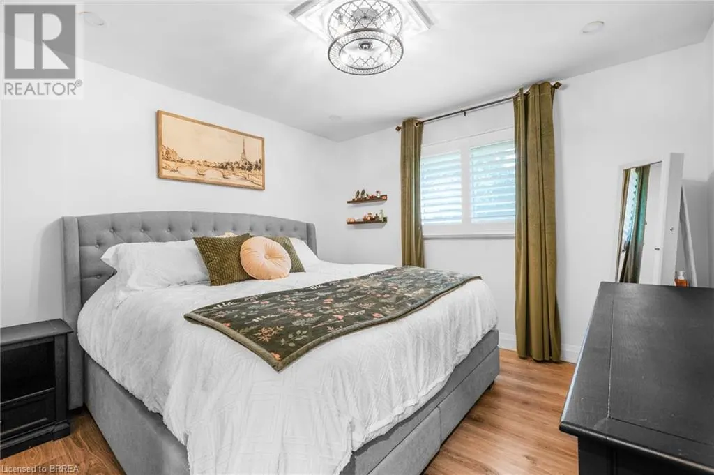 403 OAKHILL Drive