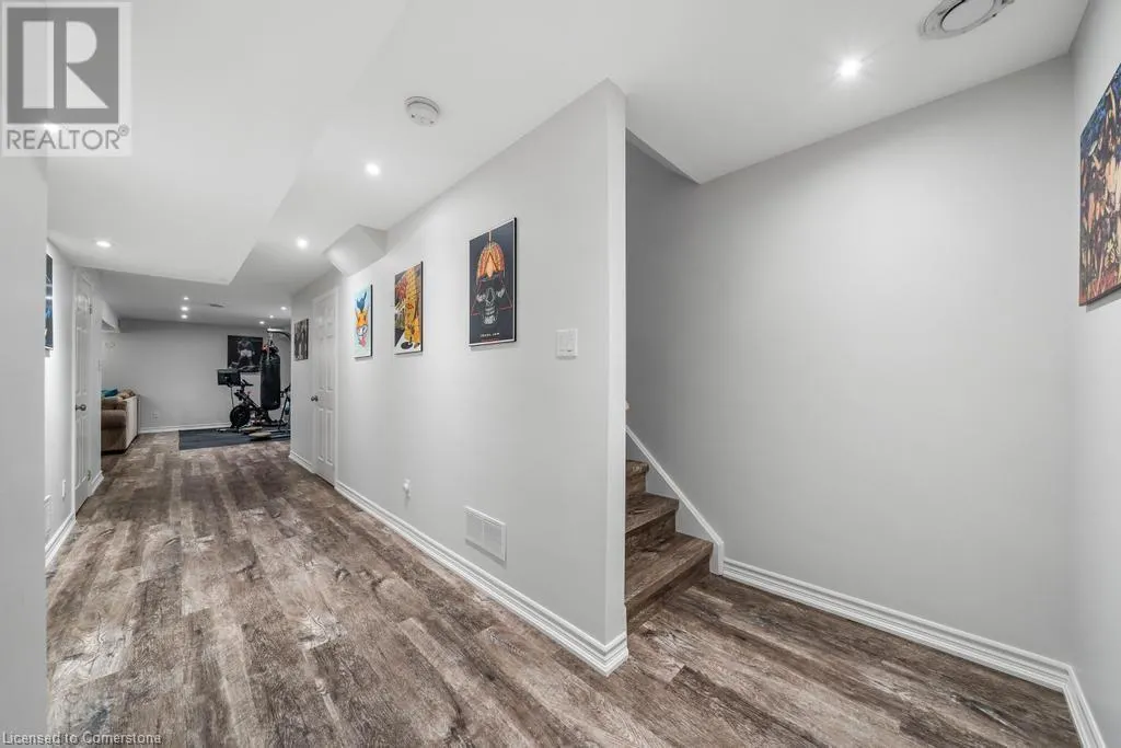 12 VALRIDGE Court