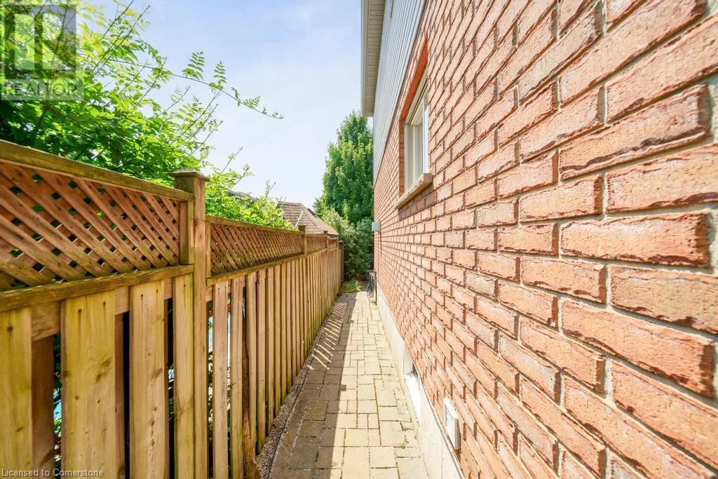 12 VALRIDGE Court