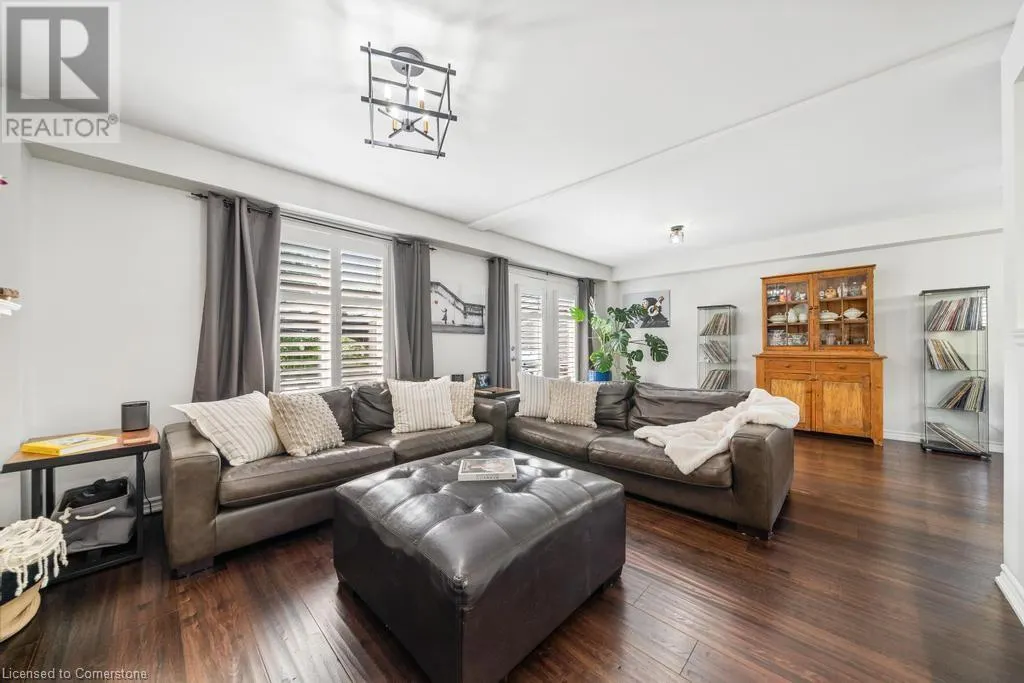 12 VALRIDGE Court