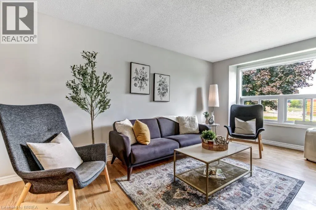 60 DONLY Drive S Unit# 209, #209