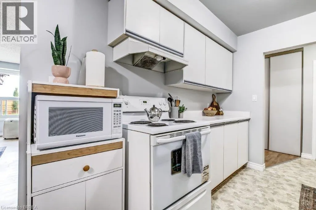 60 DONLY Drive S Unit# 209, #209