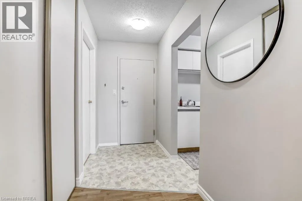 60 DONLY Drive S Unit# 209, #209