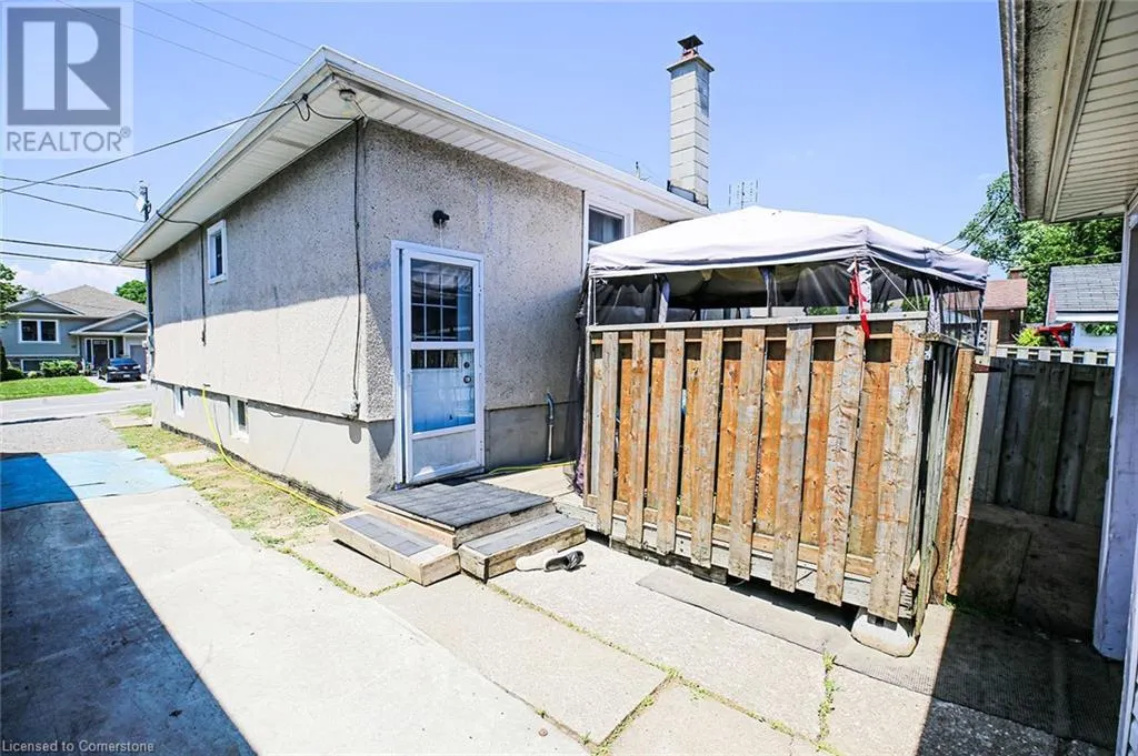 118 MORTON Street