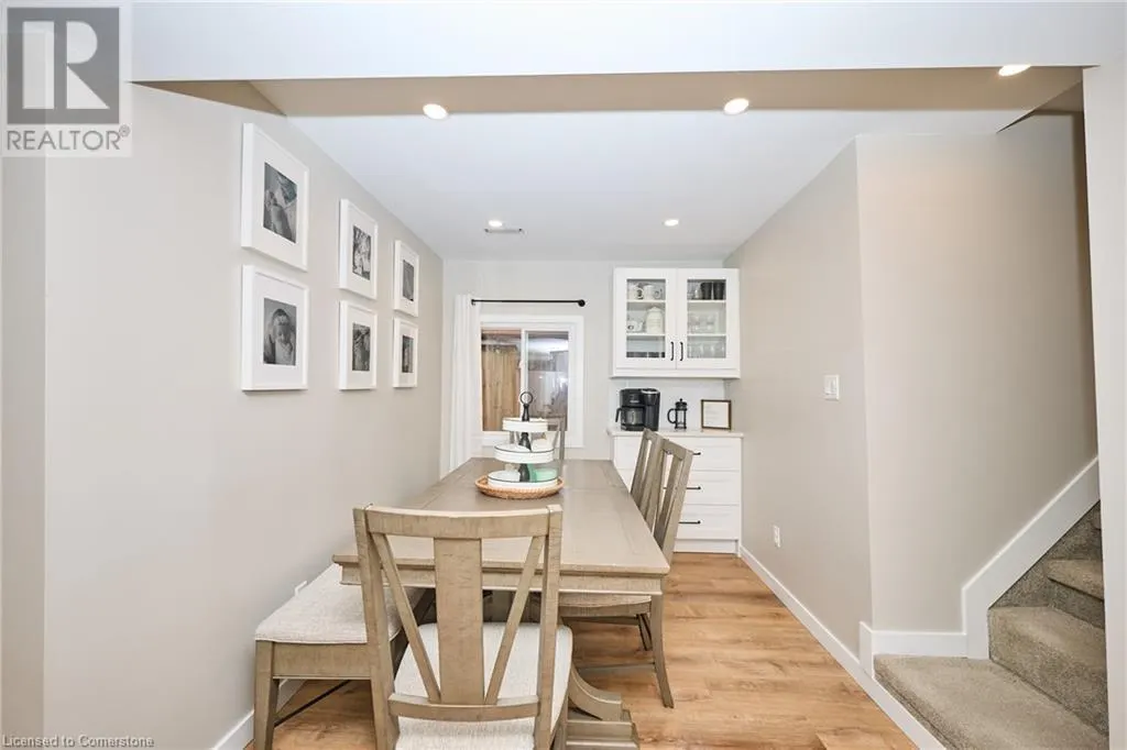 162 DUFFERIN Avenue
