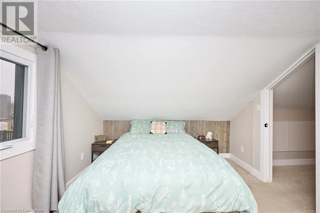 162 DUFFERIN Avenue