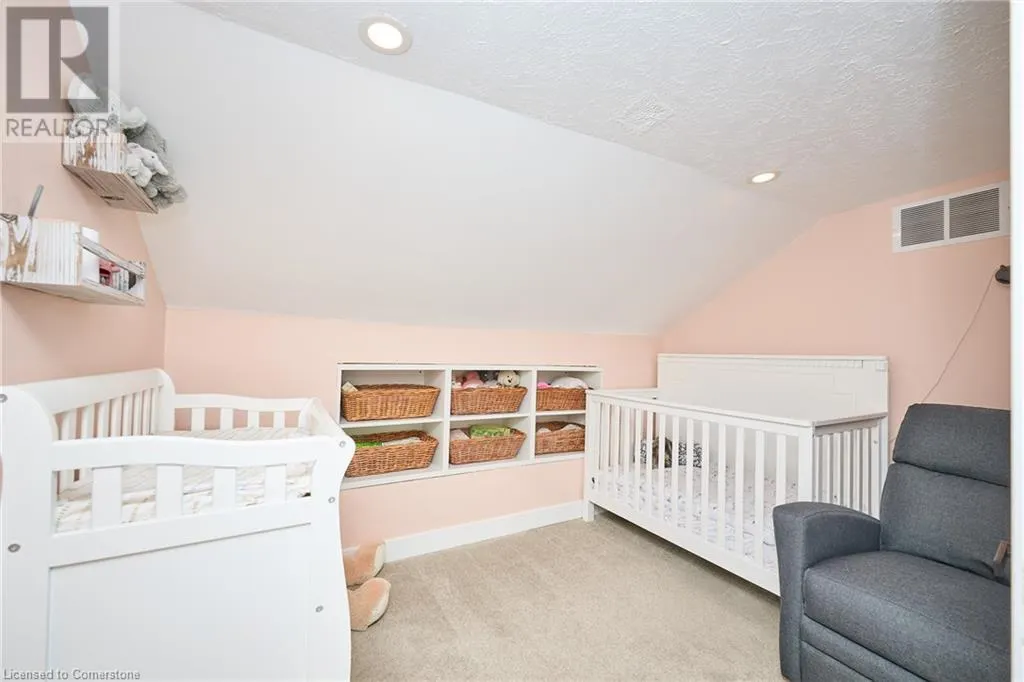 162 DUFFERIN Avenue