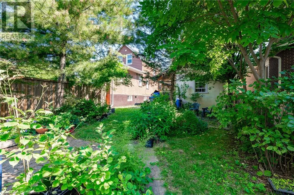 1104 HAIG Boulevard