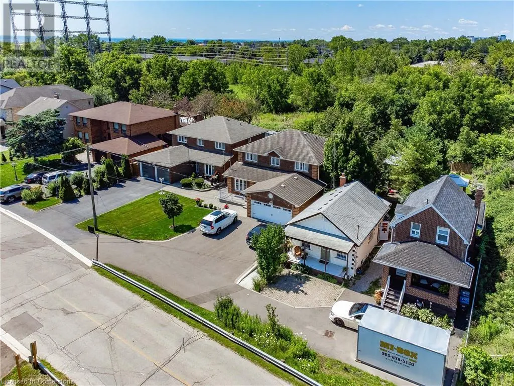 1104 HAIG Boulevard