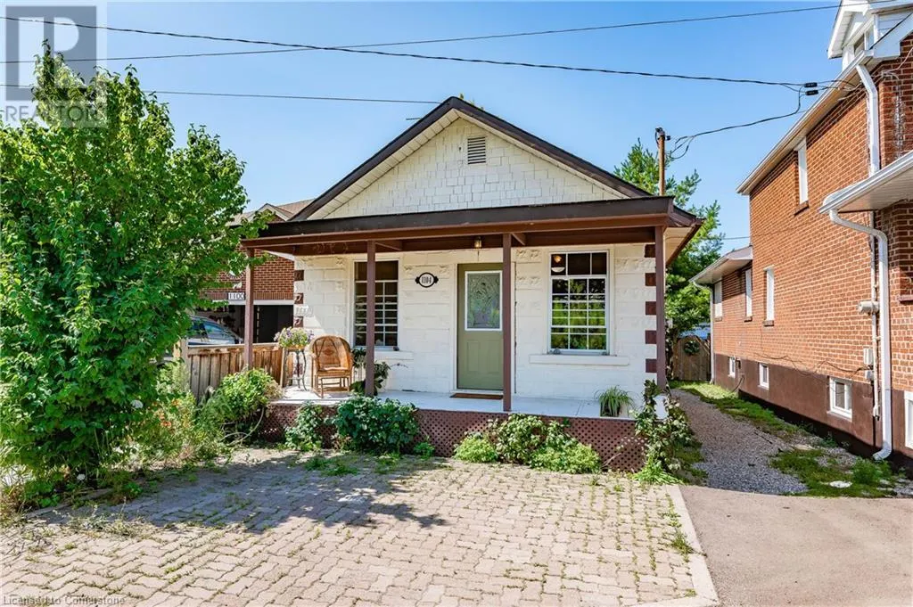 1104 HAIG Boulevard