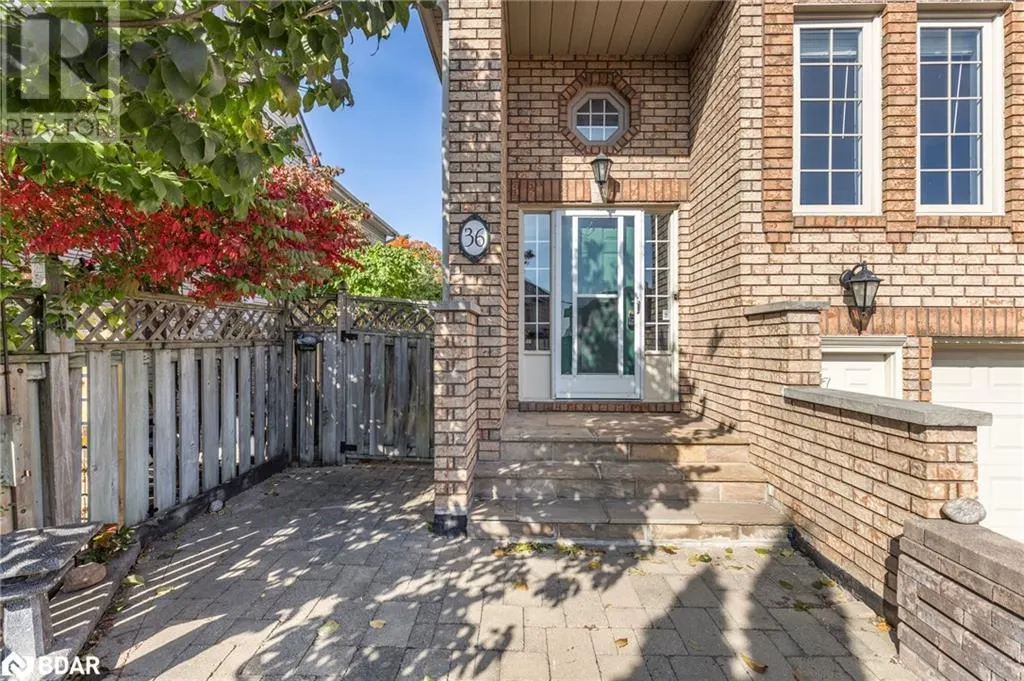 36 KEMPENFELT Drive