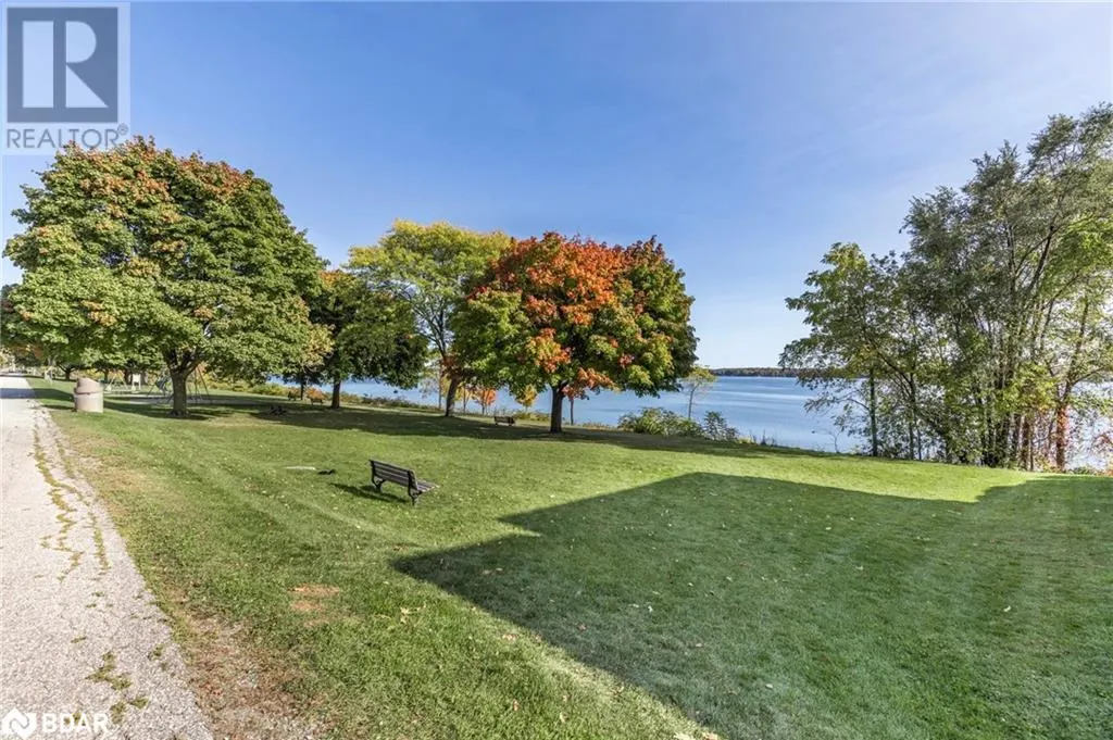 36 KEMPENFELT Drive