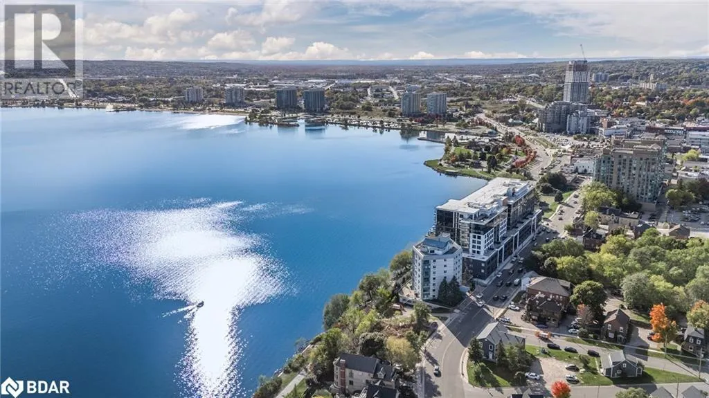 36 KEMPENFELT Drive
