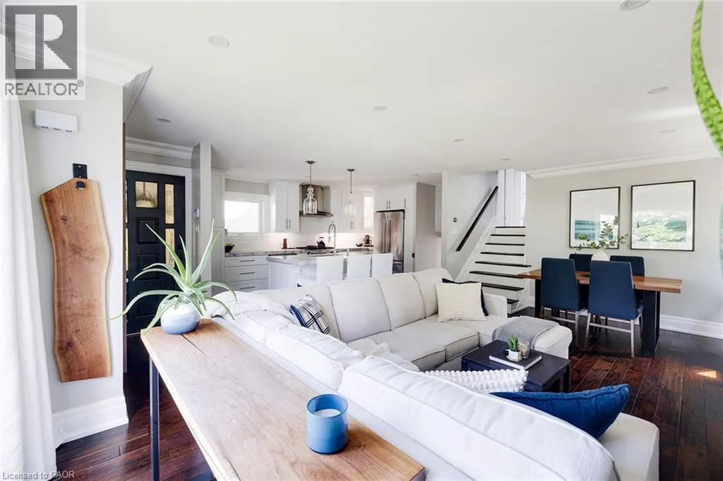 22 MADOC Drive