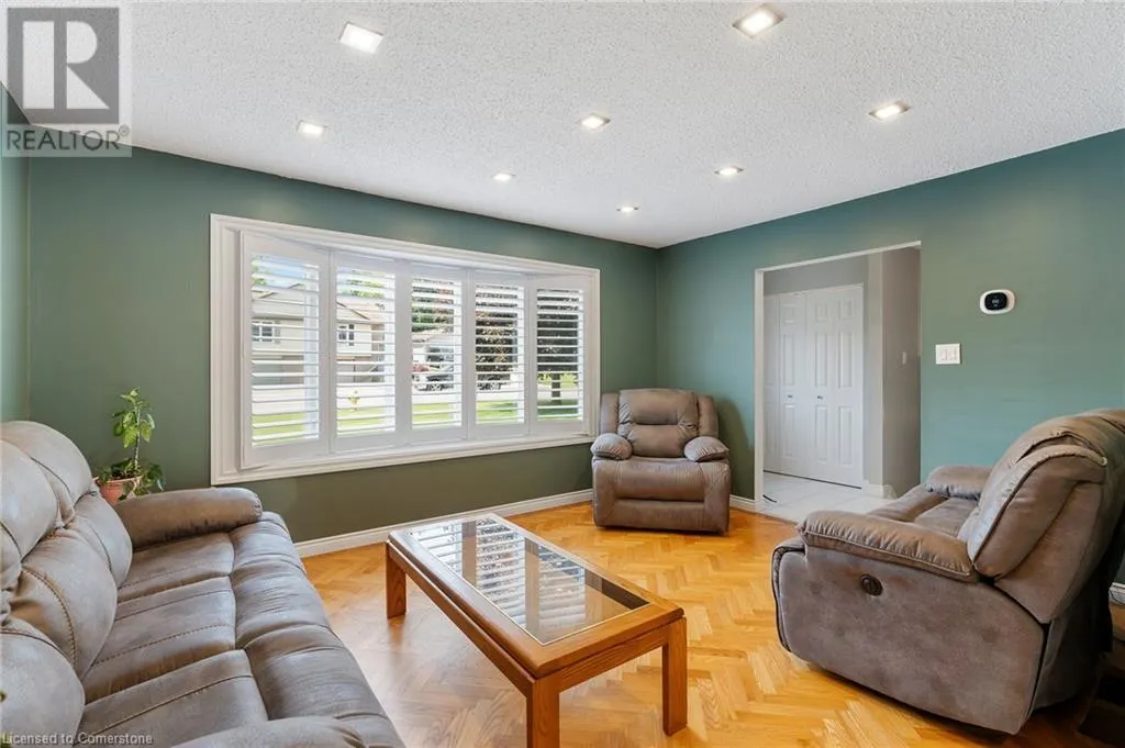25 BURKE Drive
