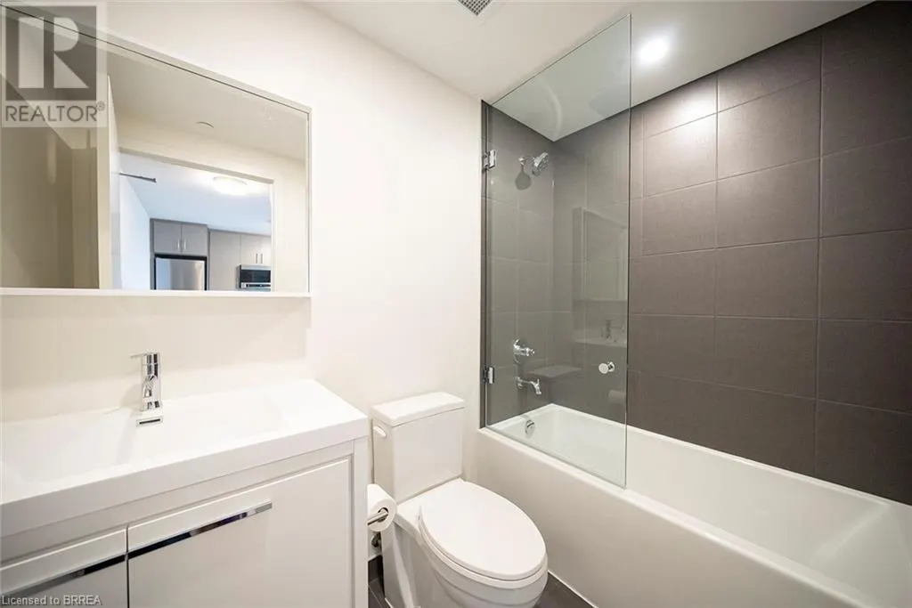 212 KING WILLIAM Street Unit# 823, #823