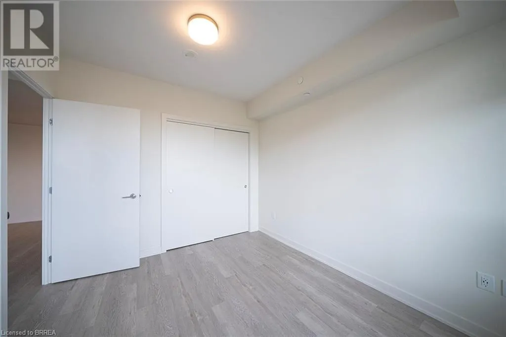 212 KING WILLIAM Street Unit# 823, #823