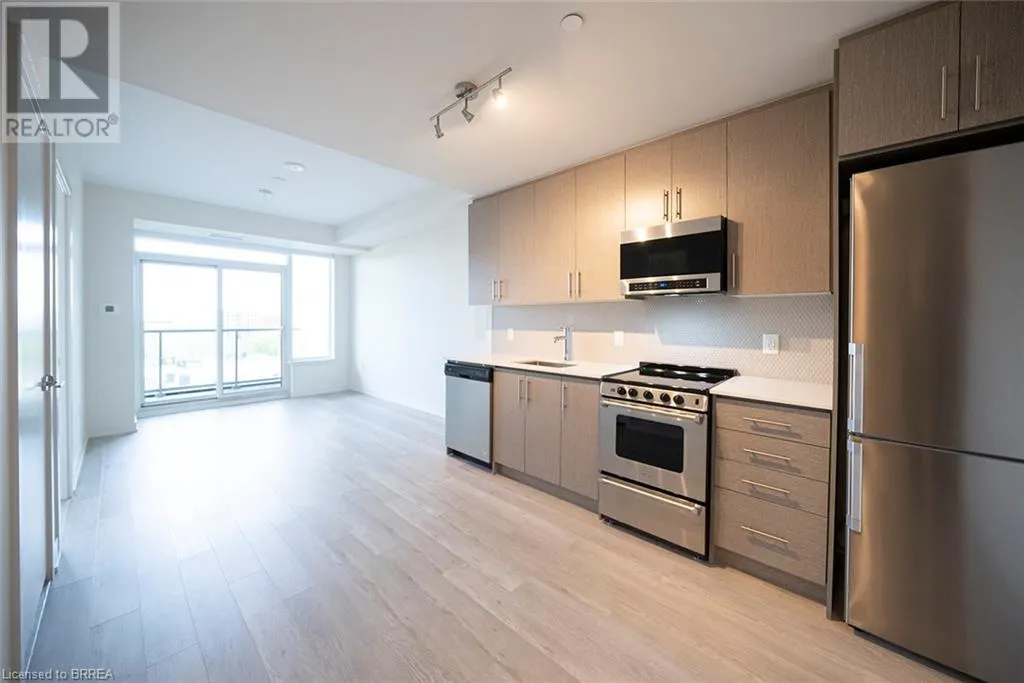 212 KING WILLIAM Street Unit# 823, #823