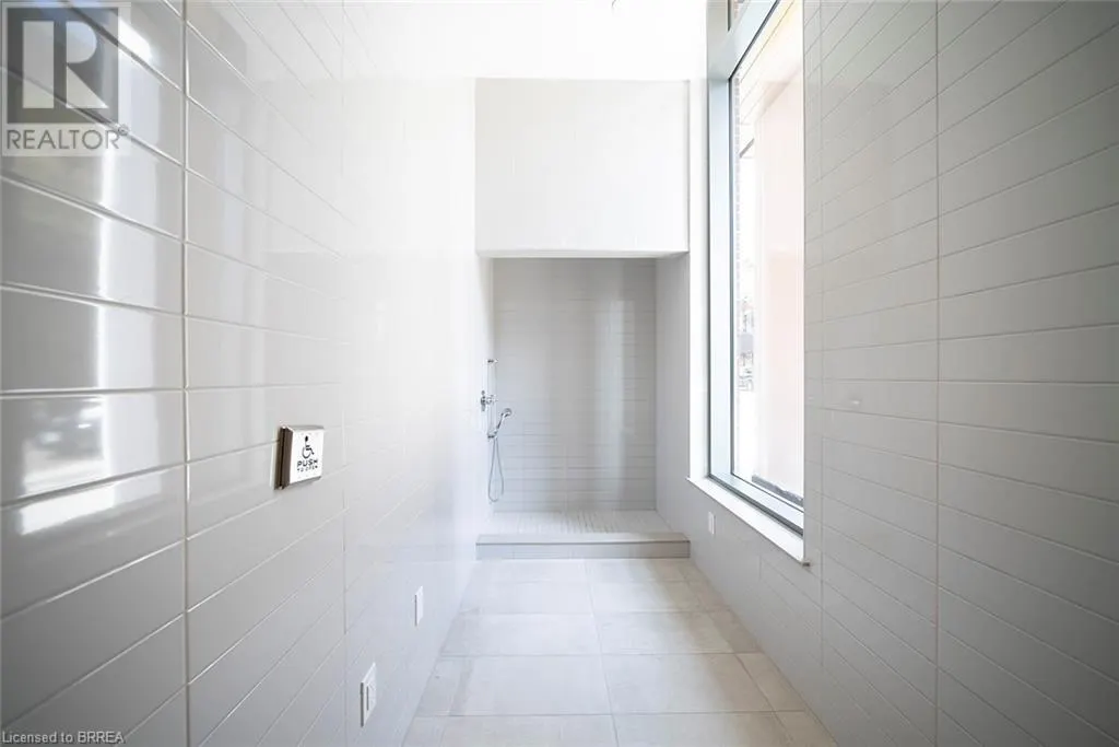 212 KING WILLIAM Street Unit# 823, #823