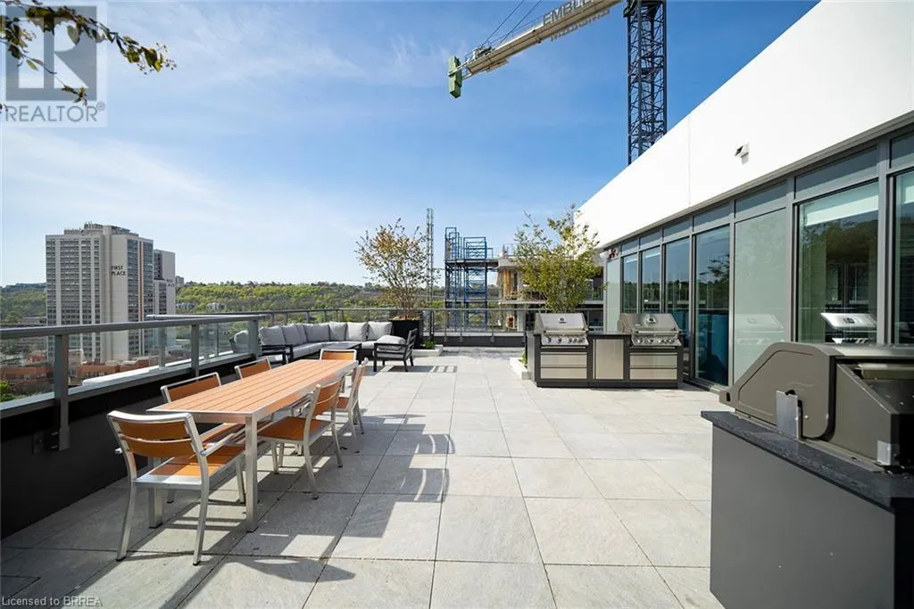 212 KING WILLIAM Street Unit# 823, #823