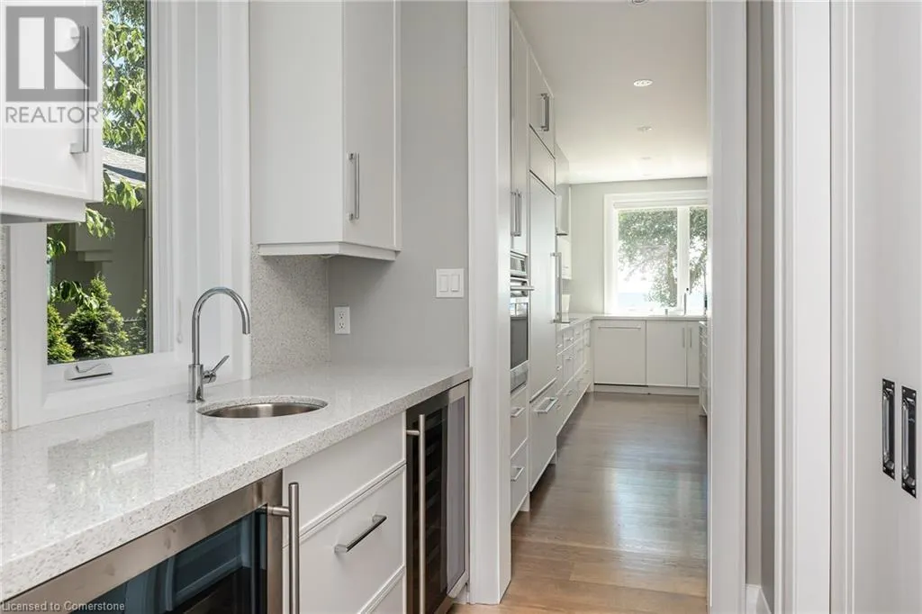 6 CHARTWELL Road