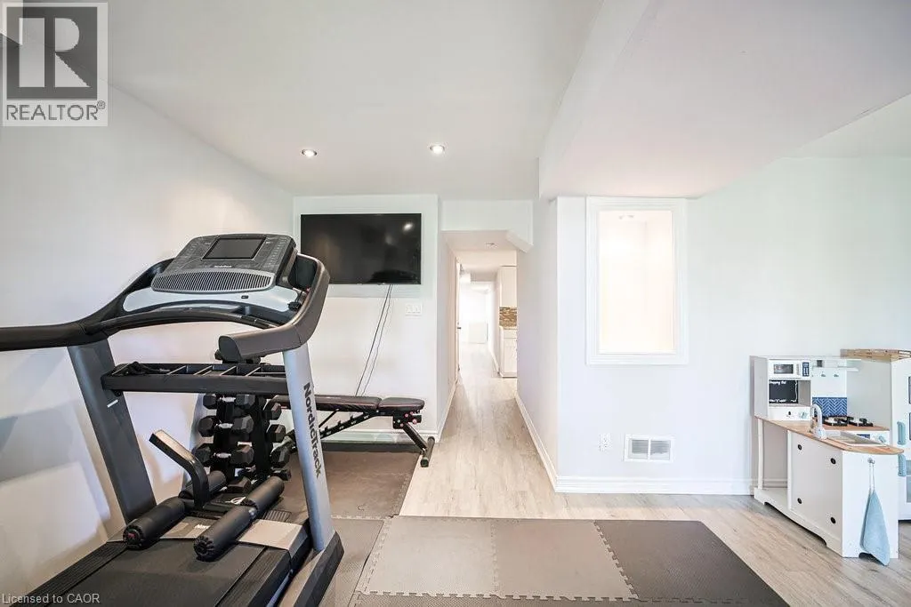 32 DAVENHILL Road