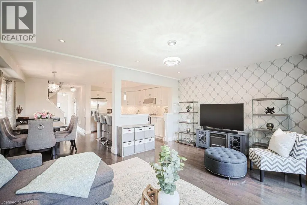 32 DAVENHILL Road