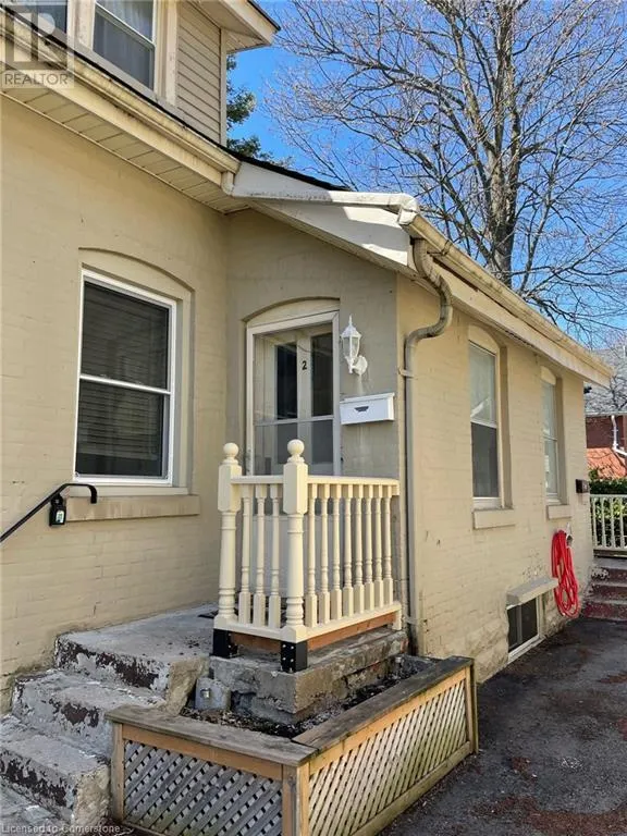 80 BYRON Avenue E