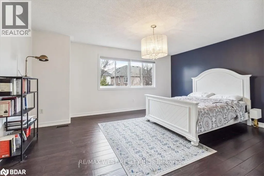 1349 SAGEWOOD Crescent