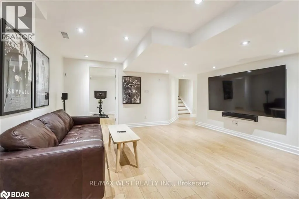 1349 SAGEWOOD Crescent