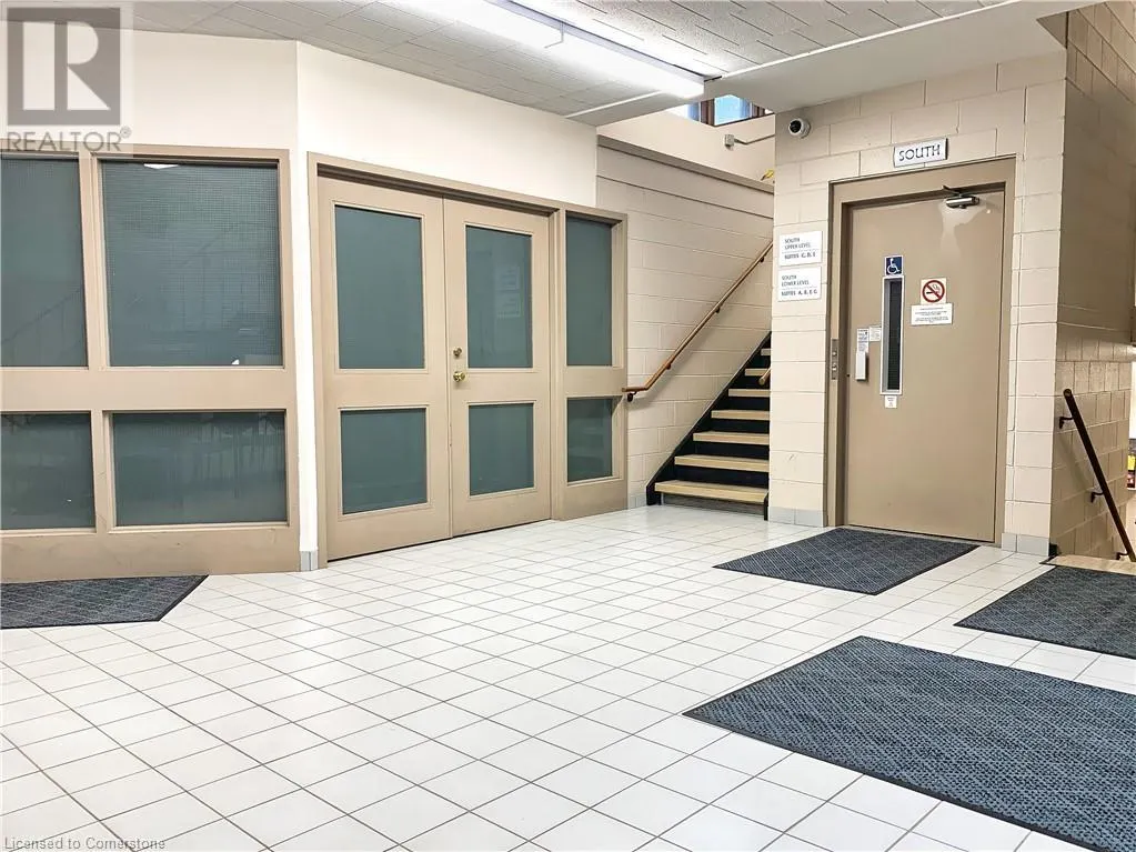 165 PLYMOUTH Road Unit# E, #E