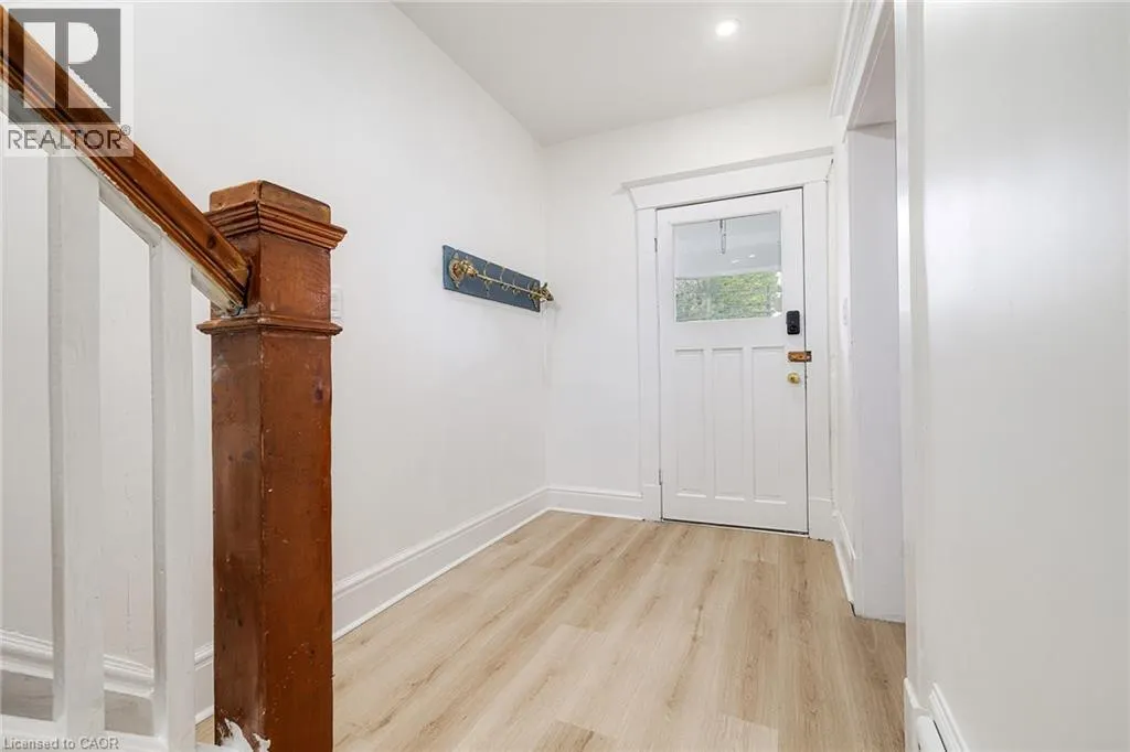 11 FARRER Street
