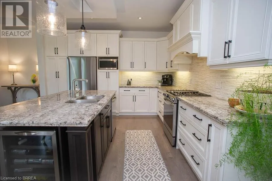 158 WILLOW Street Unit# 6, #6