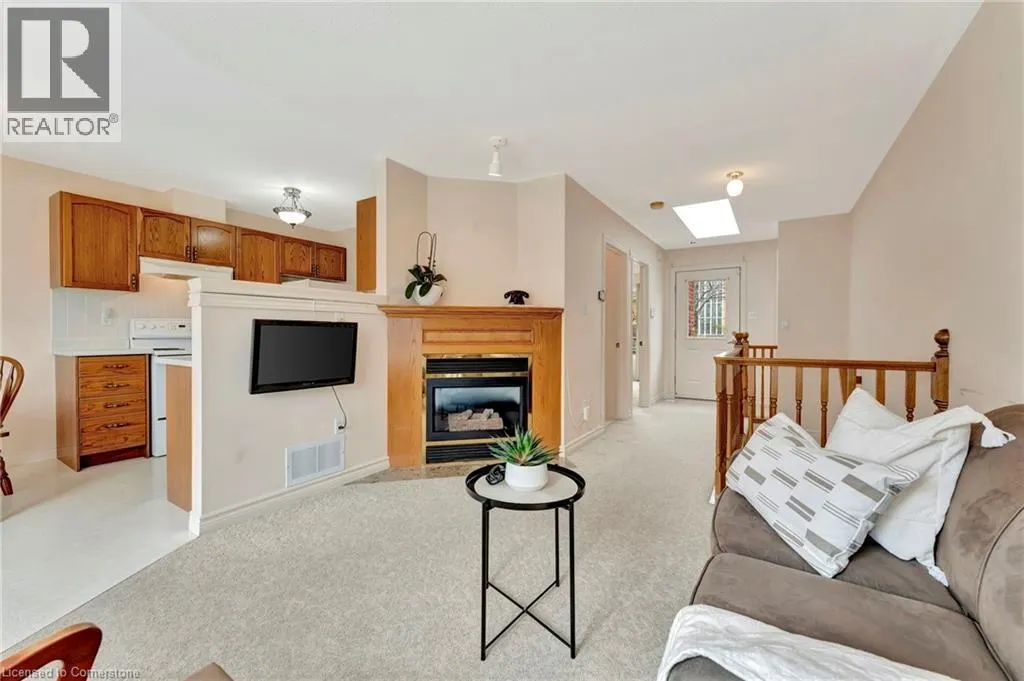 175 FIDDLERS GREEN Road Unit# 5, #5