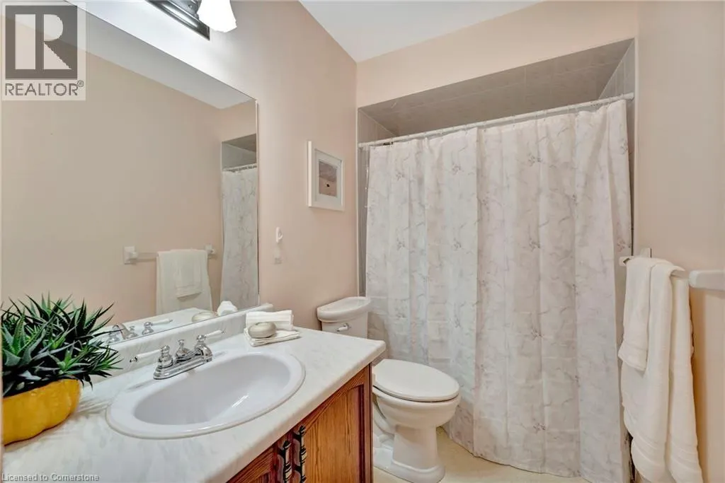 175 FIDDLERS GREEN Road Unit# 5, #5