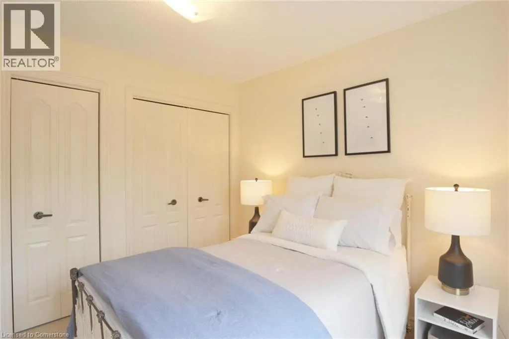 175 FIDDLERS GREEN Road Unit# 5, #5
