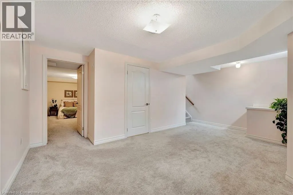 175 FIDDLERS GREEN Road Unit# 5, #5